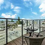 Marina Sea View - By Jantar דירה *