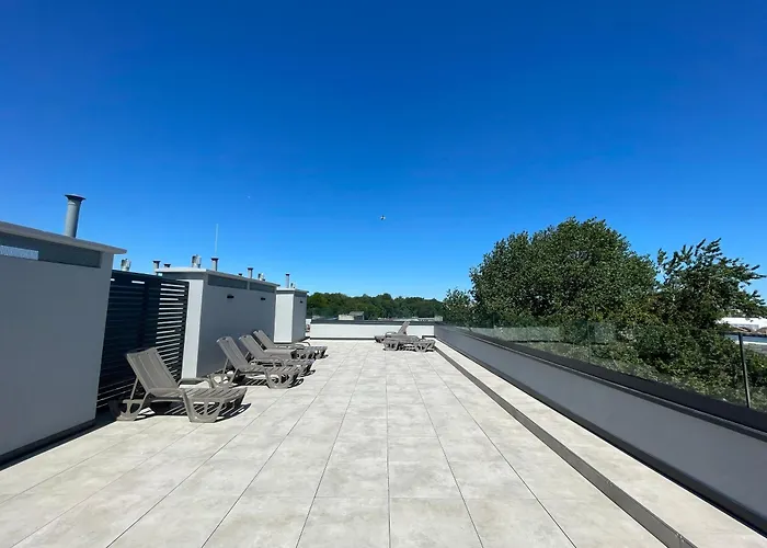 Apartment Marina Sea View - By Jantar *